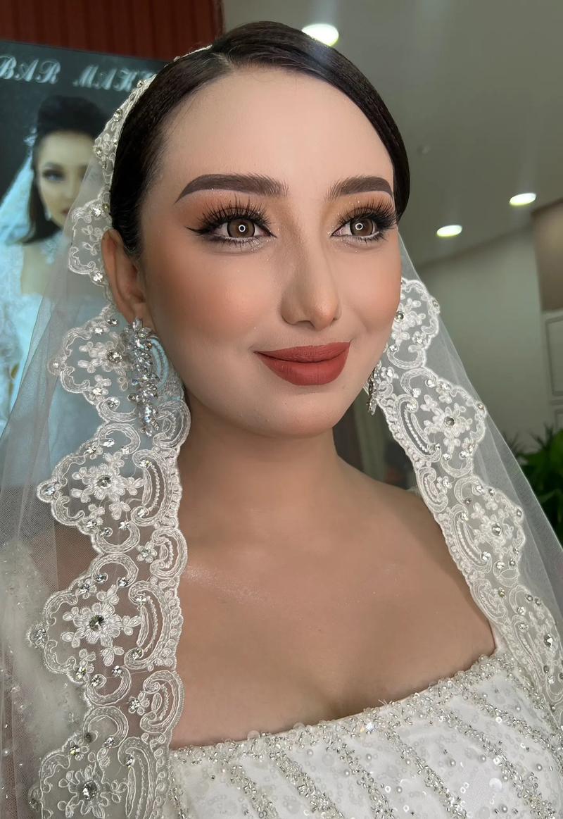 新娘跟妆全攻略 从底妆到造型，打造完美新娘妆容