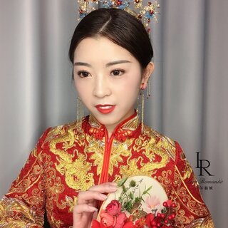 郑州新娘跟妆 如何挑选最适合的婚礼妆容服务